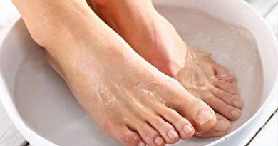 12 mẹo chữa bong da dưới bàn chân tại nhà đơn giản, hiệu quả 3