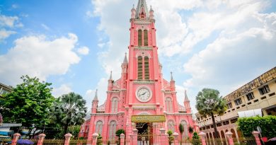 Nhà thờ Tân Định – Điểm check in dễ thương của team hồng 4