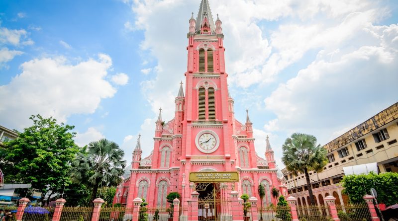 Nhà thờ Tân Định – Điểm check in dễ thương của team hồng 1