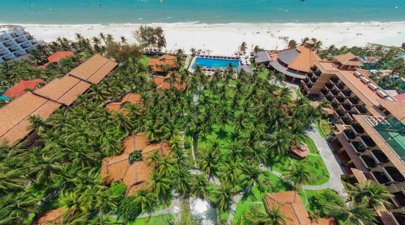 Khám phá thiên đường biển và cát tại Seahorse Resort & Spa Phan Thiết 1