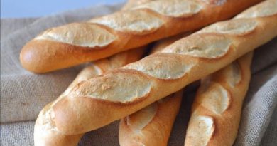 Bật mí cách làm bánh mì baguette Pháp giòn xốp, đặc ruột 3