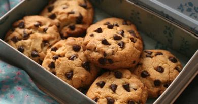 Cách làm bánh quy socola chip thơm ngon dễ làm tại nhà 16