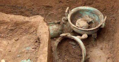 Vì sao các nhà khảo cổ tuyệt đối không động đến hai thứ "màu mè" trong mộ cổ? 4