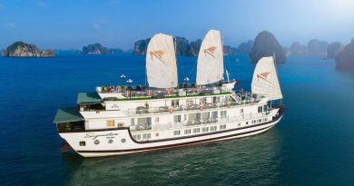 Signature Royal Halong Cruise: Khám phá vịnh kỳ quan trên tàu gỗ sang trọng 11