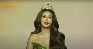 Đoàn Thiên Ân bật khóc nhắc về mẹ khi final walk tại chung kết Miss Grand Vietnam 2023 2