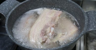 Thả thứ này vào nồi luộc thịt giúp loại sạch chất độc, khử mùi hôi 5
