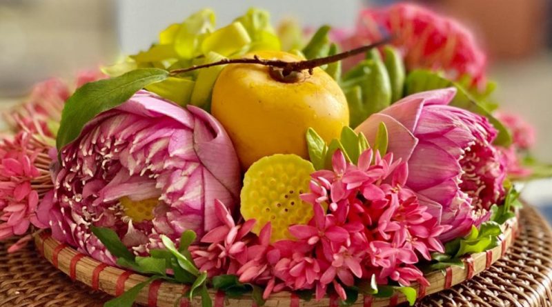 Có 6 loại hoa nên đặt lên bàn thờ để cầu tài lộc, tránh xa 4 loại kẻo rước tai ương 1