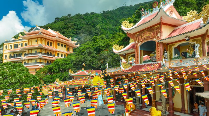 Khám phá quần thể công trình tâm linh chùa Bà tại Sun World Núi Bà Đen Tây Ninh 39
