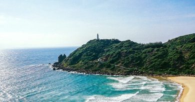 Bãi Môn Phú Yên – bãi biển đón ánh mặt trời đầu tiên ở Việt Nam 7