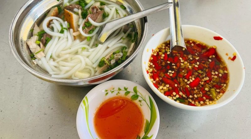 Du lịch Ninh Thuận thưởng thức món bánh canh chả cá Phan Rang thơm ngon 17